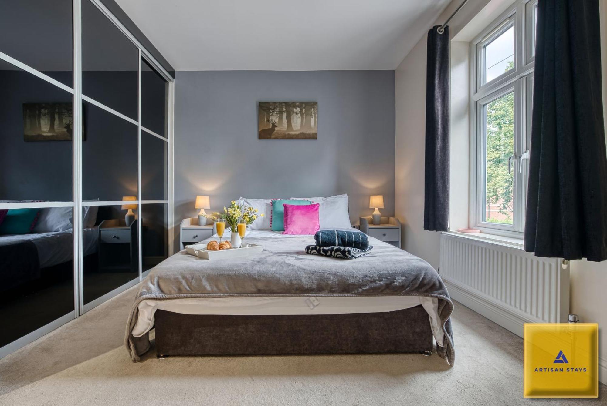 4 Bedroom, 6 Beds, 3 Bathrooms, Near Nec & Birmingham Airport, Business, Contractor And Family Friendly, Free Wi-Fi, Free Parking Coventry Esterno foto