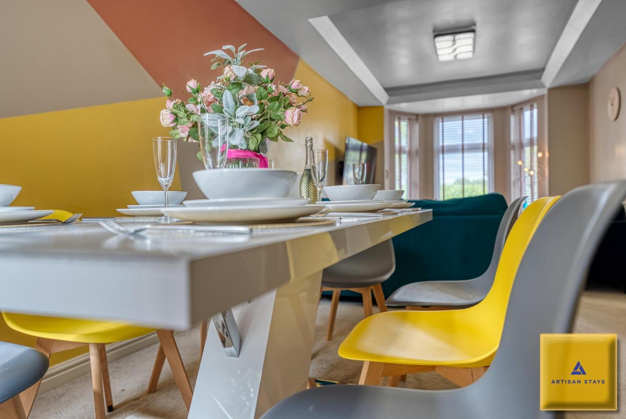 4 Bedroom, 6 Beds, 3 Bathrooms, Near Nec & Birmingham Airport, Business, Contractor And Family Friendly, Free Wi-Fi, Free Parking Coventry Esterno foto